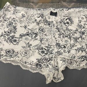 Apt. 9 Black and White Floral Shorts